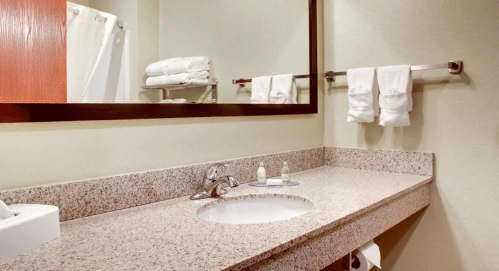 Cobblestone Inn & Suites - St Marys St. Marys Buitenkant foto