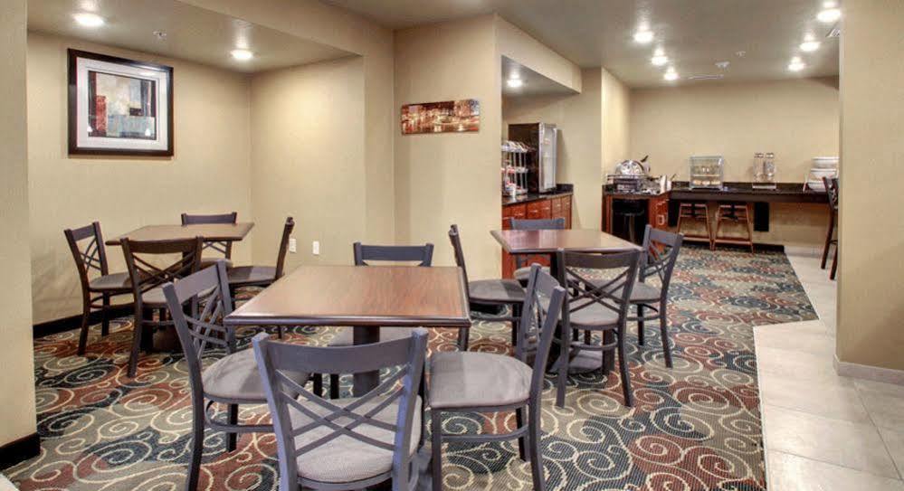 Cobblestone Inn & Suites - St Marys St. Marys Buitenkant foto